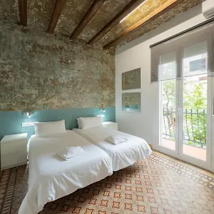 https://spacious-apartment-close-to-the-metro.topbarcelonahotels.com
